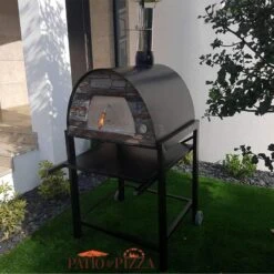 Maximus Arena Black Outdoor Wood-Fired Oven -Primo Store Maximus Arena Front Yard 800